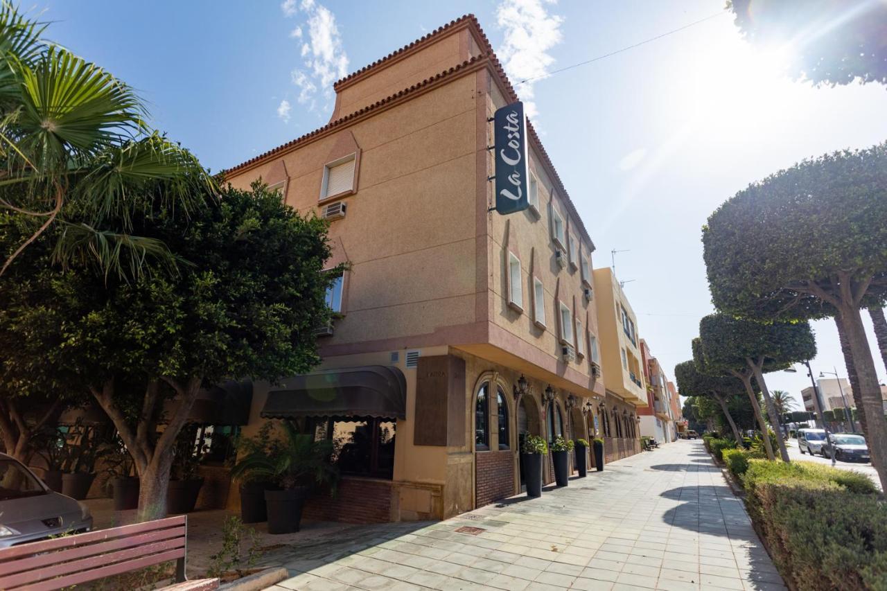Hostal La Costa エル・エヒド エクステリア 写真
